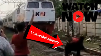 viral kereta pasar senen, video viral pasar senen (1)