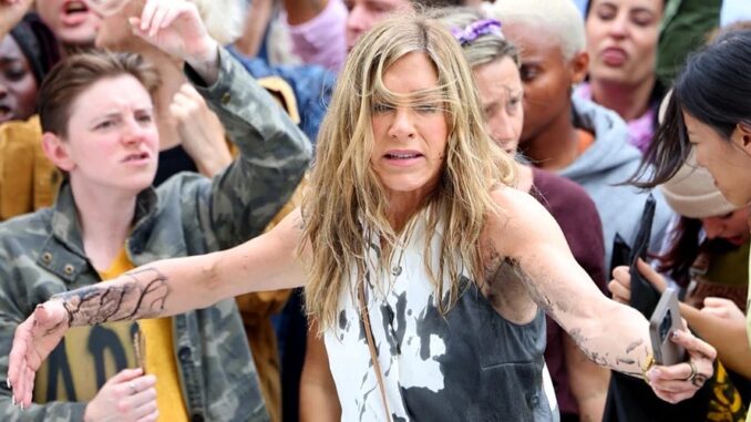 Jennifer Aniston Has Oil Thrown at Her in New ‘The Morning Show’ Set Photos | Jennifer Aniston, The Morning Show | Just Jared: Celebrity News and Gossip