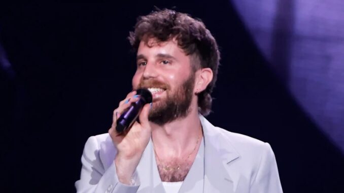 Ben Platt Brings Surprises & Elements of His Broadway Residency to L.A. Show on Honeymind Tour | Ben Platt, Laufey, Music | Just Jared: Celebrity News and Gossip