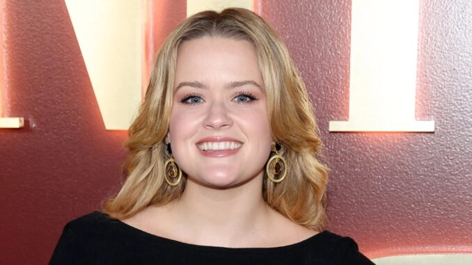 Ava Phillippe Debuts New Brunette Hair: ‘Time to See How the Other Half Lives’ | Ava Phillippe | Just Jared: Celebrity News and Gossip